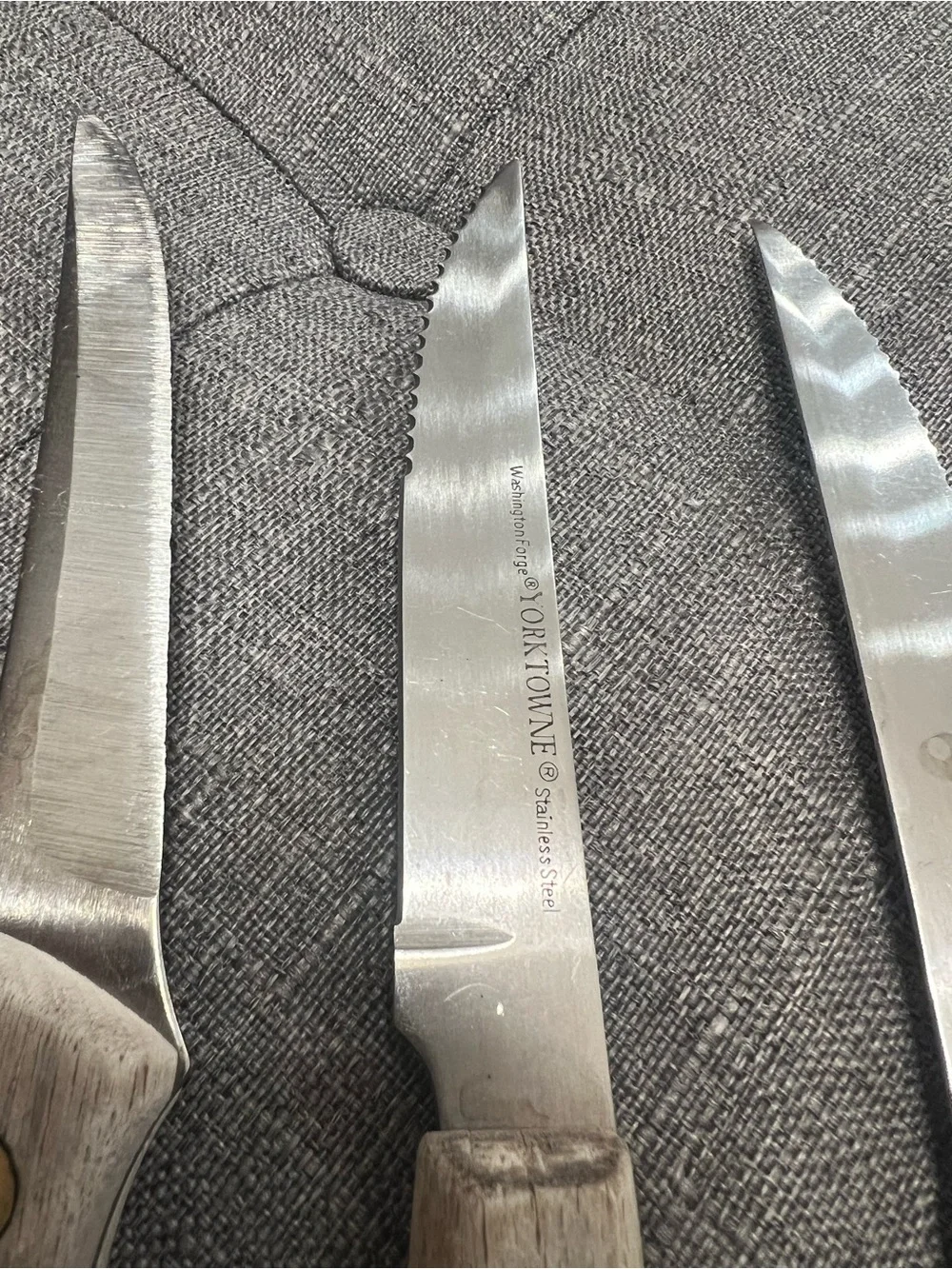 Set of Five Vtg Washington Forge Yorktowne & Chicago cutlery Wood-Handled Knives